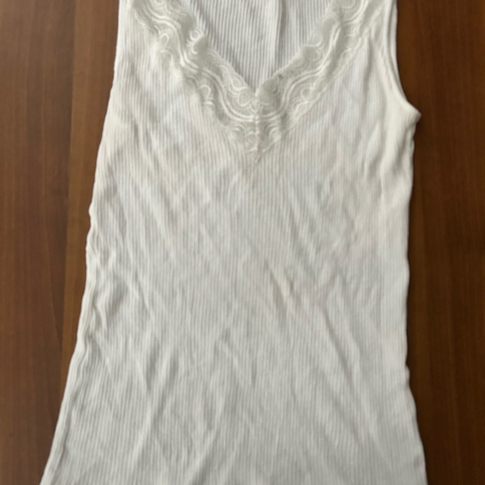 Relativity White Lace V-Neck Tank Top